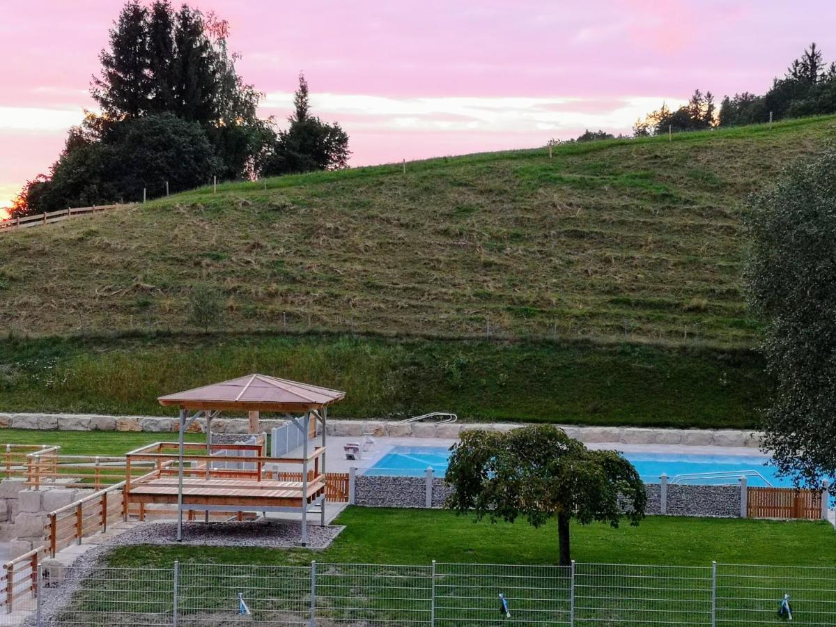 Ferienwohnungen Neukirchen Neukirchen am Teisenberg Exterior foto