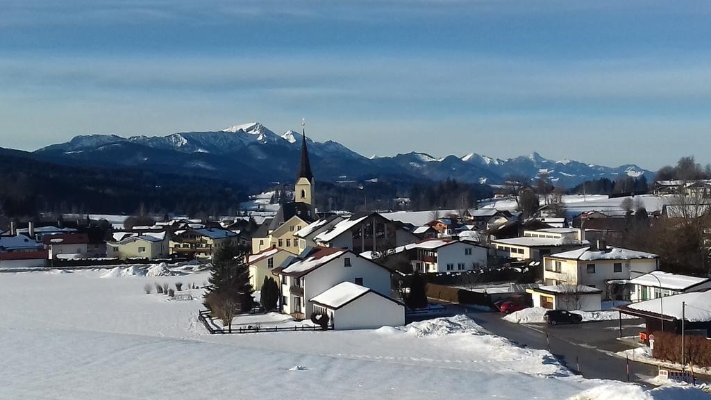 Ferienwohnungen Neukirchen Neukirchen am Teisenberg Exterior foto